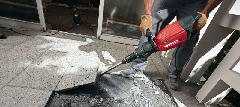 TE-S TI Laattataltat Itsestään teroittuvat TE-S -laattataltat pintamateriaalien kaapimiseen Sovellukset 1