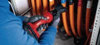 NCT 53 C-22 Akkutoiminen kupari-/alumiinikaapelien leikkuri Kupari- ja alumiinikaapelien akkutoiminen leikkuri 2” │ 50 mm:iin saakka (Nuron-akkualusta) Sovellukset 3