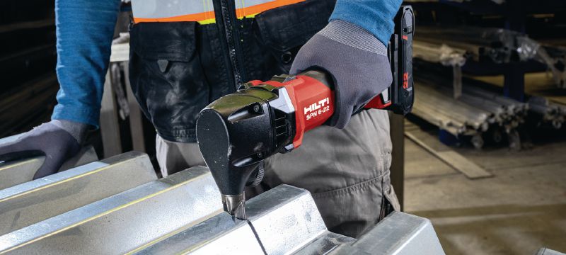 Nuron SPN 6-22 RN Cordless nibbler High-capacity cordless nibbler for cutting metal profiles with more speed and minimal distortion (Nuron battery platform) Applications 1