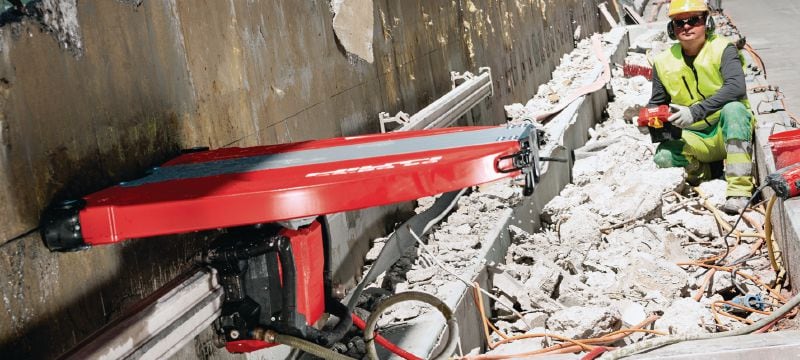 SPX MCL Equidist seinäsahanterä (60HY: sopii Hilti, Husqvarna®- ja Tyrolit®-malleihin) Huippuluokan seinäsahanterä (15 kW): suurempi leikkausnopeus ja pitempi käyttöikä raudoitetussa betonissa (60HY kara sopii Hilti-, Husqvarna®- ja Tyrolit®-seinäsahoihin) Sovellukset 1