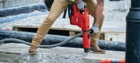 TE 60-22 Akkuporavasara Tehokas akkutoiminen SDS Max (TE-Y) -poravasara aktiivisella tärinänvaimennuksella ja aktiivisella väännönrajoittimella raskaaseen betonin poraukseen ja piikkaukseen (Nuron-akkualusta) Sovellukset 5