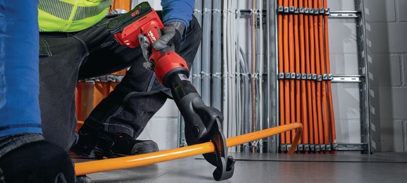 NCT 53 C-22 Akkutoiminen kupari-/alumiinikaapelien leikkuri Kupari- ja alumiinikaapelien akkutoiminen leikkuri 2” │ 50 mm:iin saakka (Nuron-akkualusta) Sovellukset 1