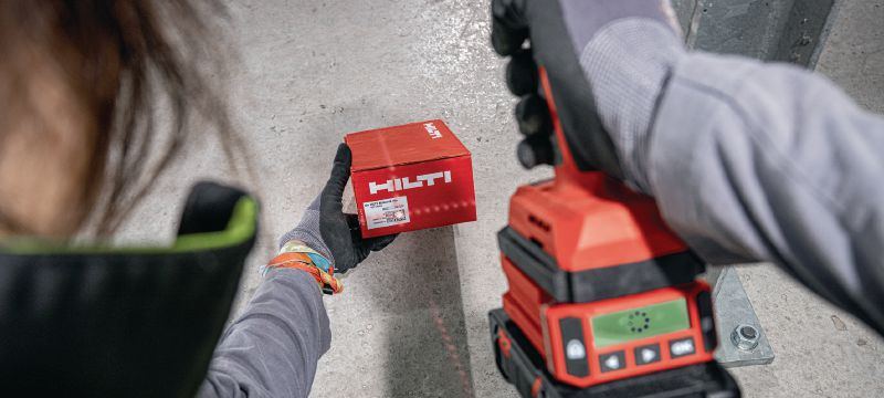 SIW 6AT-22 Keskisuuren momentin iskevä mutteriväännin Teholuokan 22 V iskevä mutteriväännin kestävällä 1/2 kitkarenkaan alasimella nopeampaan ja turvallisempaan ankkurointiin ja pulttien kiinnitykseen Sovellukset 1