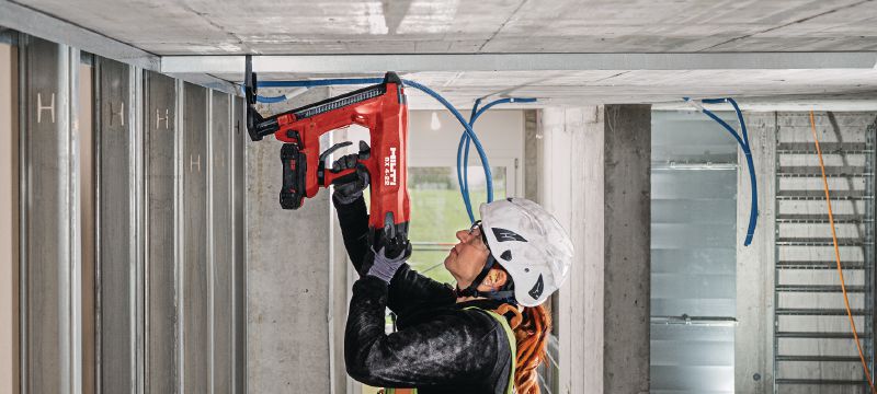 BX 4-IF-22 akkutoiminen betoninaulain (IF-lisäys) Nuron-akkukäyttöinen naulain väliseinärankojen ja kevyiden materiaalien kiinnitykseen betoniin, teräkseen ja muuraukseen Sovellukset 1
