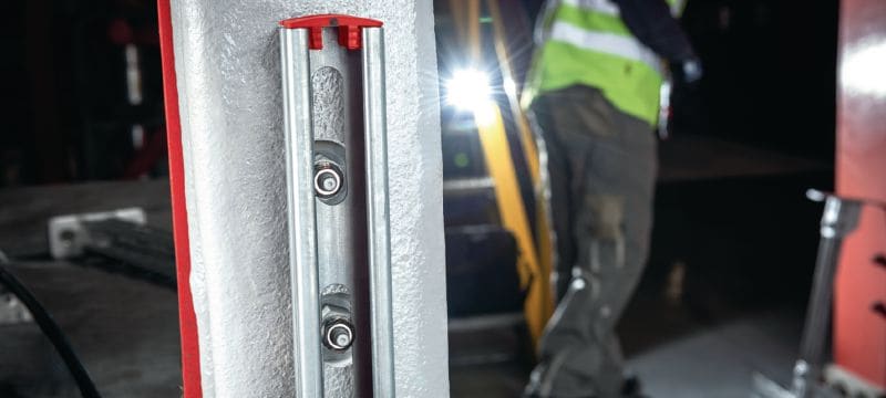Kierretankotappi (ruostumaton teräs) Ulko-/sisäkierteinen kierretankotappi ruostumattomasta teräksestä passiivisella palosuojalla (PFP) pinnoitettujen teräspalkkien kiinnityksiin Sovellukset 1