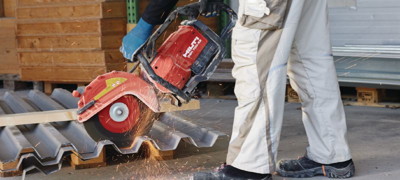 DSH 700-22 akku leikkuri (takakahva) Kestävä, takakahvallinen akkutoiminen leikkuri betonin, metallin ja muurauksen käsittelyyn (Nuron-akkualusta) Sovellukset 1