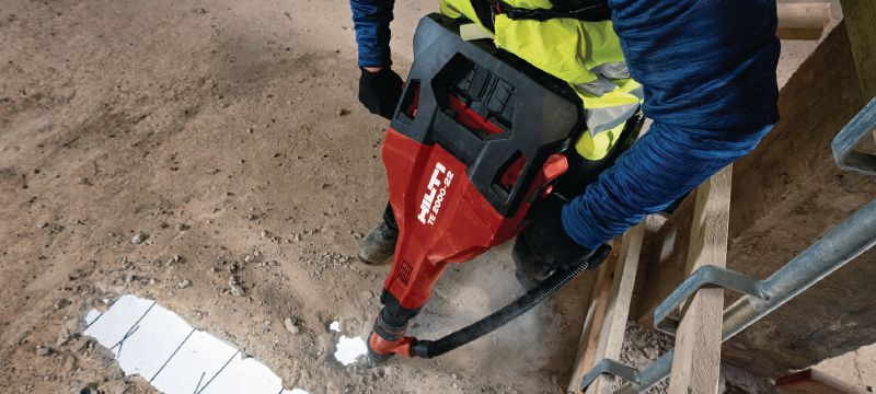 TE 2000-22 TE-S akkutoiminen murtovasara Tehokas ja kevyt akkutoiminen murtovasara betonin murtamiseen ja muihin purkutöihin (Nuron-akkualusta) Sovellukset 1