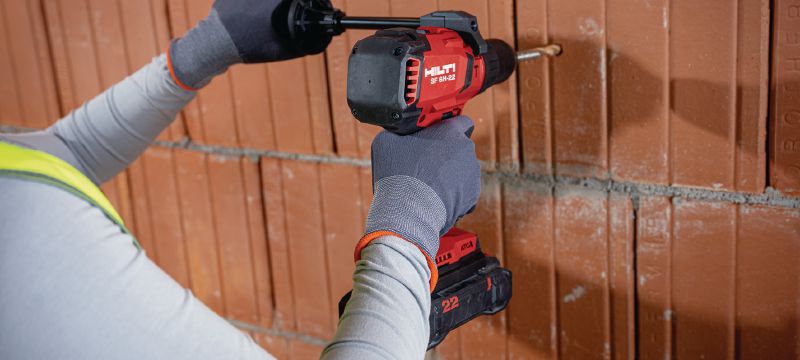 SF 6H-22 Akkuiskuporakone Teholuokan iskuporakone/-ruuvain aktiivisella väännönrajoittimella ja edistyneellä ergonomialla yleiseen poraukseen ja ruuvaamiseen puuhun, metalliin ja muuraukseen (Nuron-akkualusta) Sovellukset 1