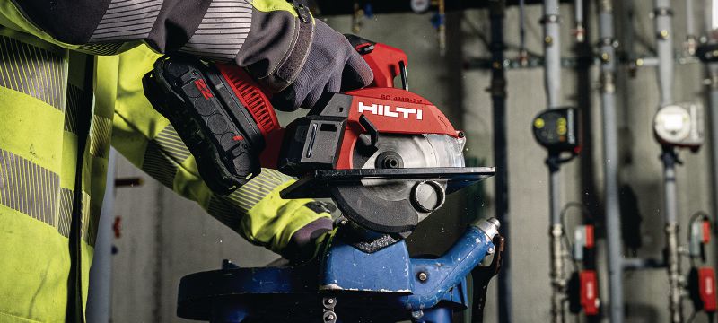 SC 4MR-22 Cordless circular saw Cordless circular saw with minimised weight and size for overhead cuts up to 51 mm│2” depth (Nuron battery platform) Applications 1