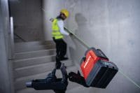 PM 20-CG 12 V luoti- ja ristiviivalaser Vihreäsäteinen yhdistelmälaser kahdella linjalla ja neljällä pisteellä luotisuoraan, vaaitukseen, kohdistukseen ja särmäykseen (12 V akkualusta) Sovellukset 2