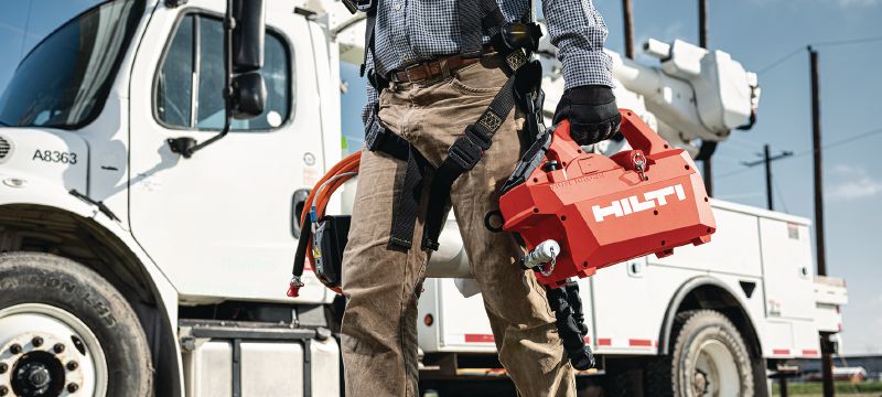 NUN 10K-22 Akkutoiminen hydraulipumppu 10 000 PSI (700 baaria) tuottava akkutoiminen hydraulipumppu raskaan sarjan katkaisu- ja puristustöihin sekä kauko-ohjattuun maanalaisten kaapeleiden ja armeerattujen kaapeleiden leikkaukseen (Nuron-akku) - kauko-ohjain sisältyy Sovellukset 1