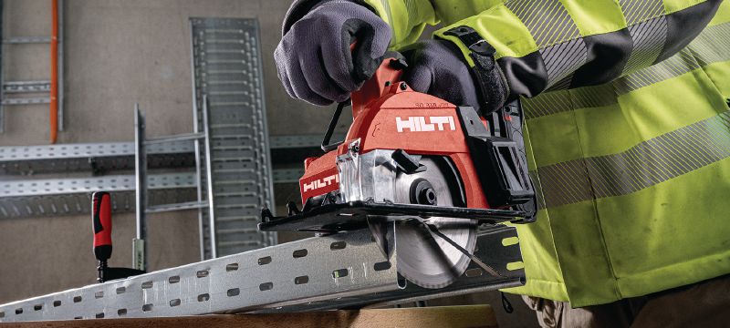 SC 6ML-22 Akkupyörösaha metallin leikkaamiseen Kylmäleikkauksen akkumetallisaha erittäin nopeaan ja tarkkaan leikkaukseen jopa 60 mm│2-3/8” tuuman syvyyteen (Nuron-akkualusta) Sovellukset 1