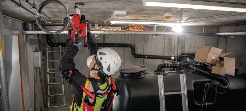 EXO-S Hartioiden eksoskeleton Puettava rakennusalan eksoskeleton, joka auttaa vähentämään hartioiden ja niskan väsymystä olkapäiden yläpuolella työskenneltäessä, hauislihaksen ympärysmitta jopa 40 cm (16) Sovellukset 1