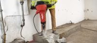 TE-H SM Piikkitaltat Piikkitalttaterät betonin ja muurauksen piikkaamiseen/purkamiseen käyttäen kolmannen sukupolven TE 3000 tai H28 -purkutyökaluja kiinnikkeellä Sovellukset 1